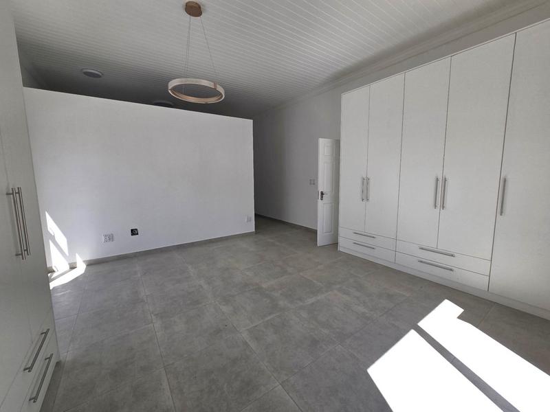 3 Bedroom Property for Sale in Britannia Bay Western Cape